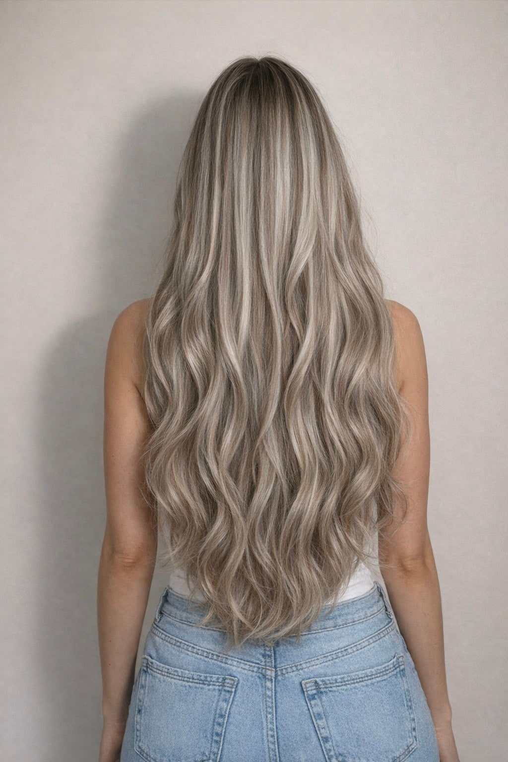 26" Nano Tip Human Hair Extensions. Iced Truffle B18/1004/Silver